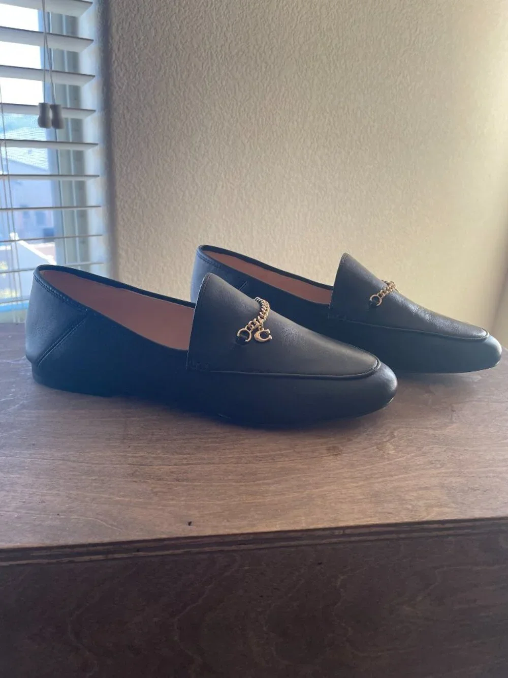 Coach Hanna Leather Gold Chain Loafer Shoes , Size 10